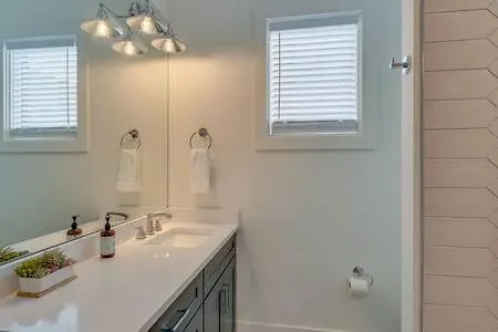 度假居 Spacious Retreat With Rooftop Patio 纳什维尔 美国